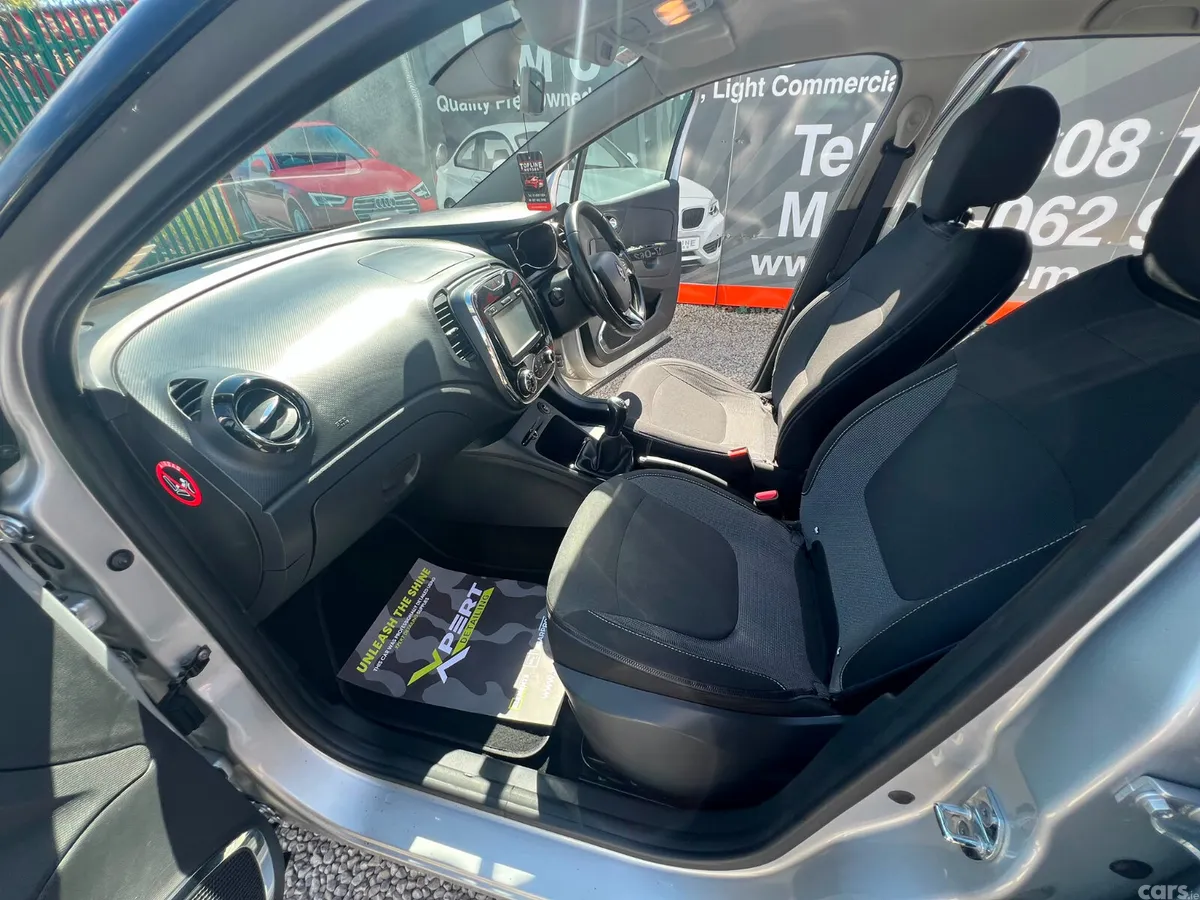 Renault Captur Hatchback, Diesel, 2016, Silver