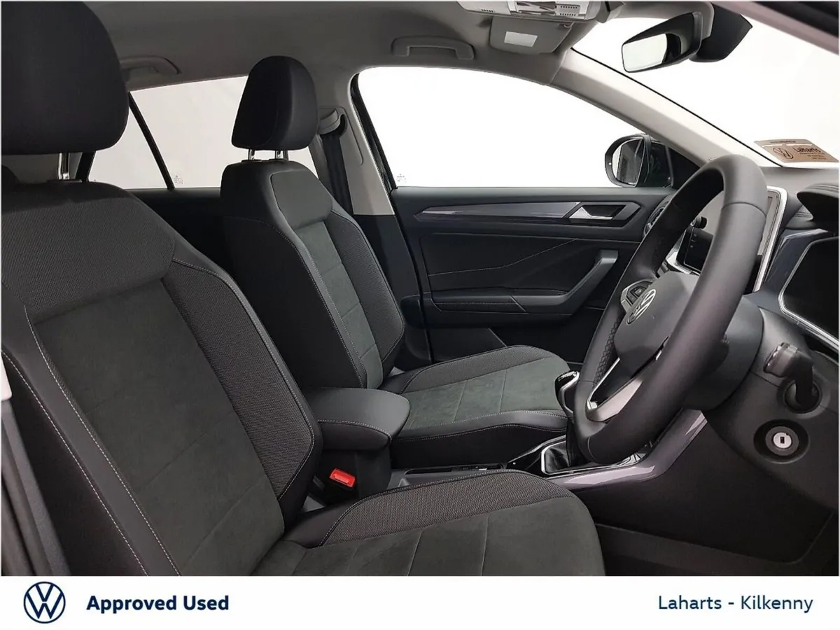 Volkswagen T-Roc SUV, Petrol, 2023, Black
