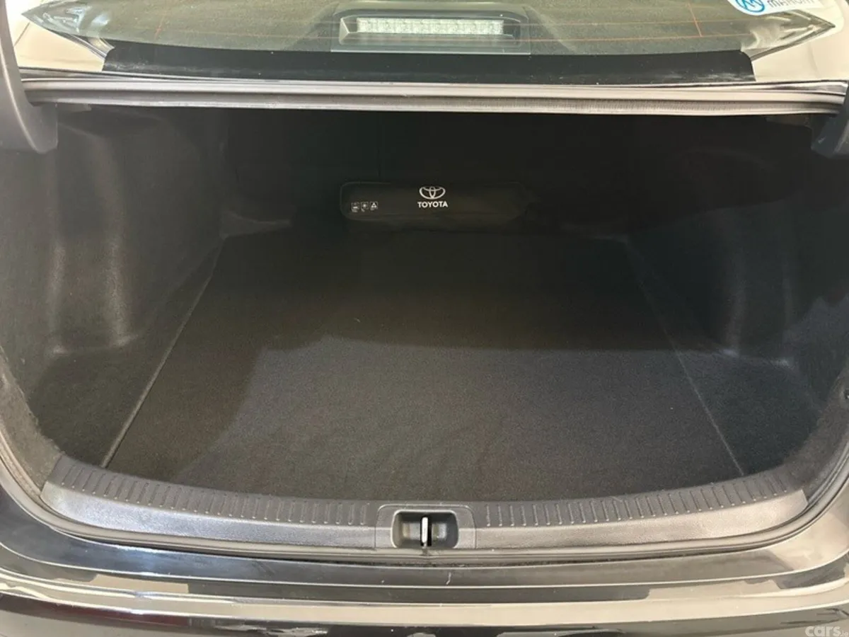 Toyota Corolla Saloon, Petrol Hybrid, 2019, Black