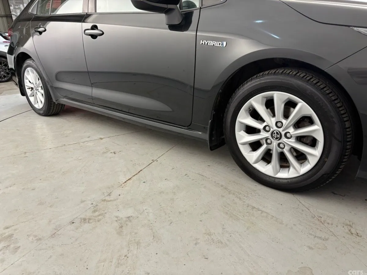Toyota Corolla Saloon, Petrol Hybrid, 2019, Black