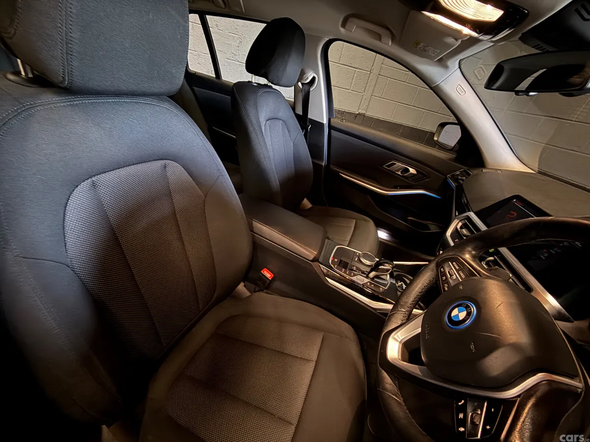 BMW 3-Series Estate, Petrol Plug-in Hybrid, 2022, Red