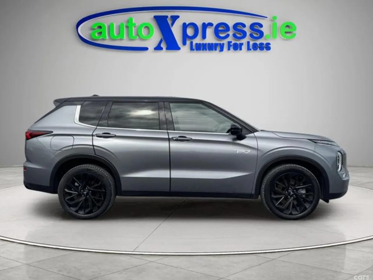 Mitsubishi Outlander SUV, Petrol Plug-in Hybrid, 2023, Grey