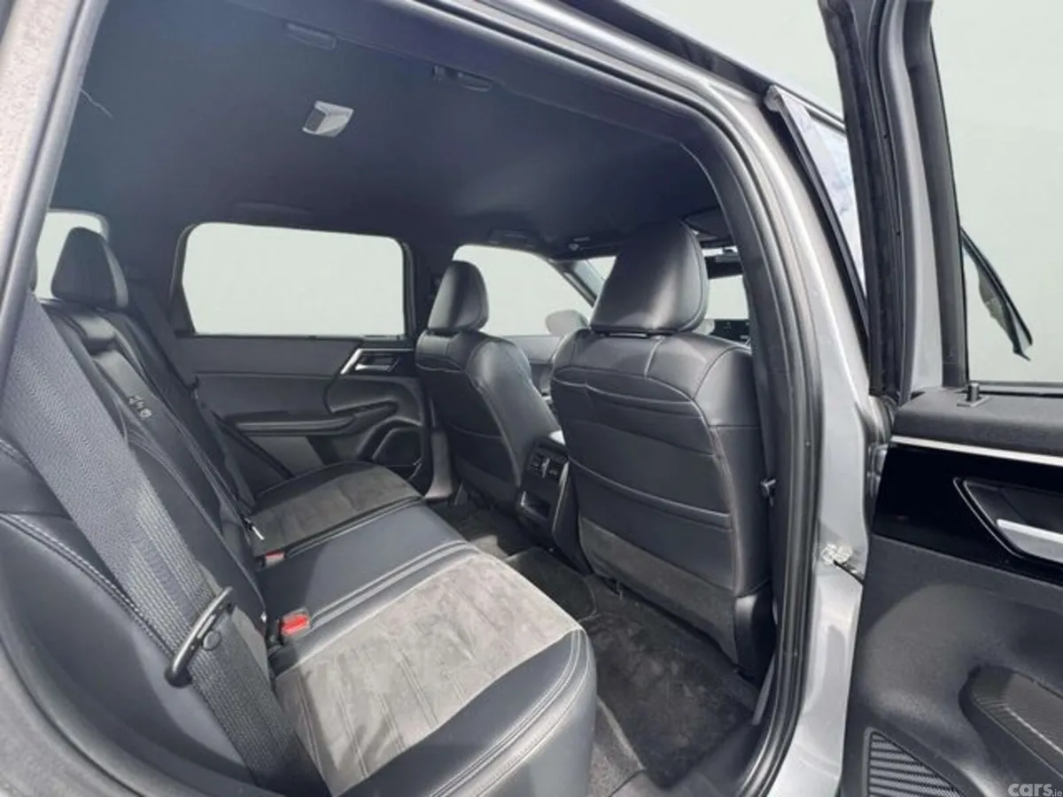 Mitsubishi Outlander SUV, Petrol Plug-in Hybrid, 2023, Grey