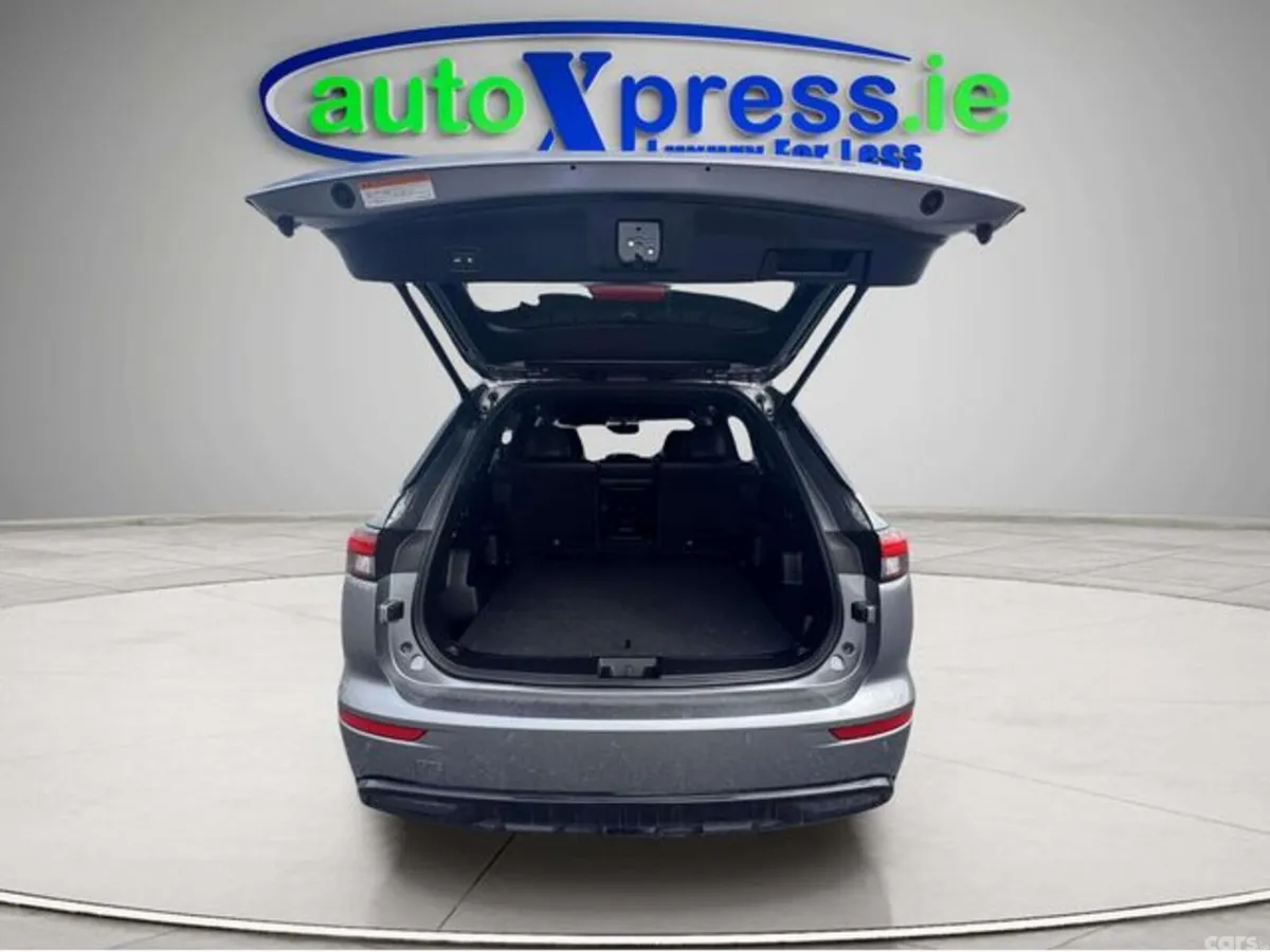 Mitsubishi Outlander SUV, Petrol Plug-in Hybrid, 2023, Grey