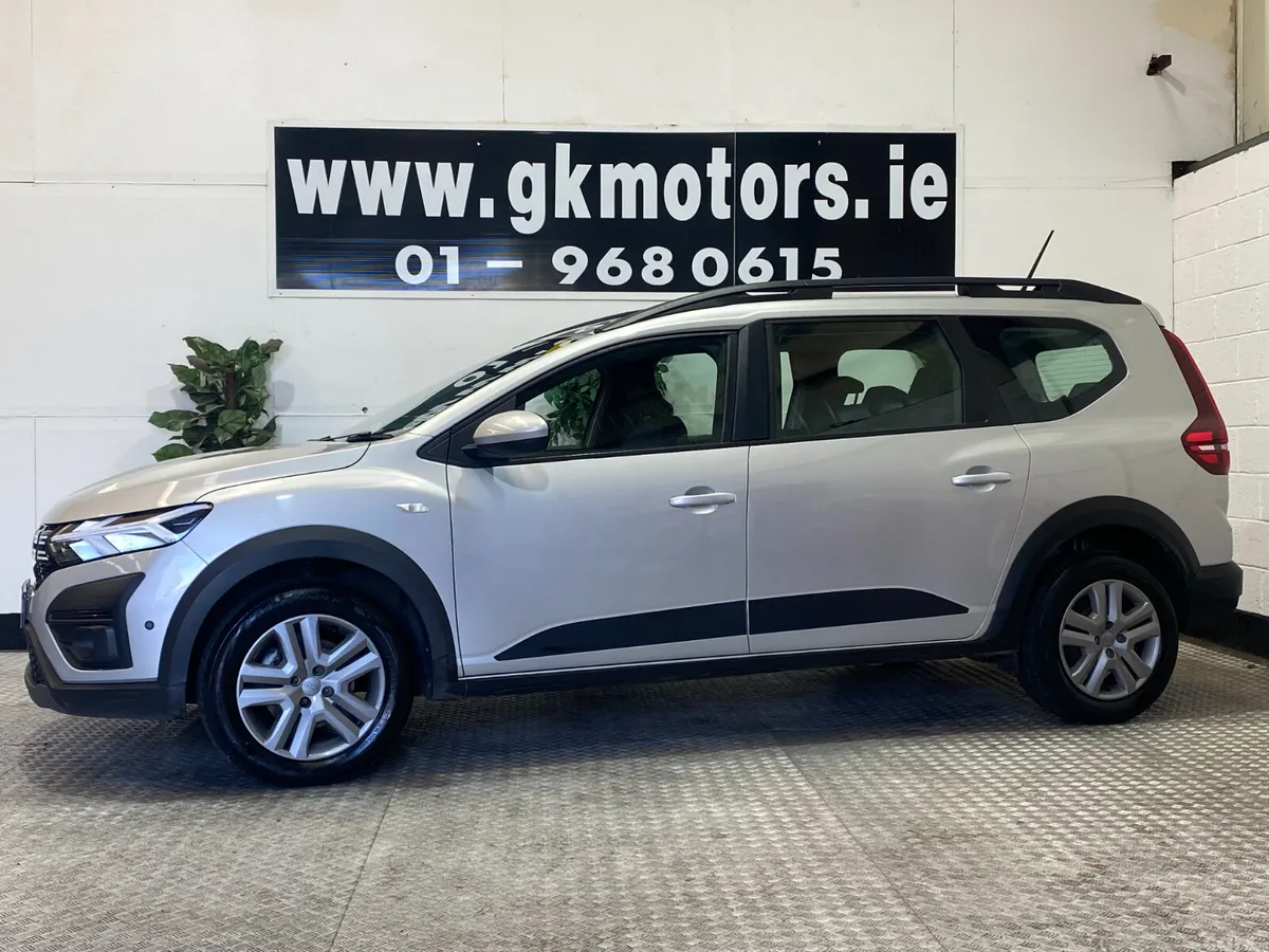 Dacia Jogger MPV, Petrol, 2023, Grey