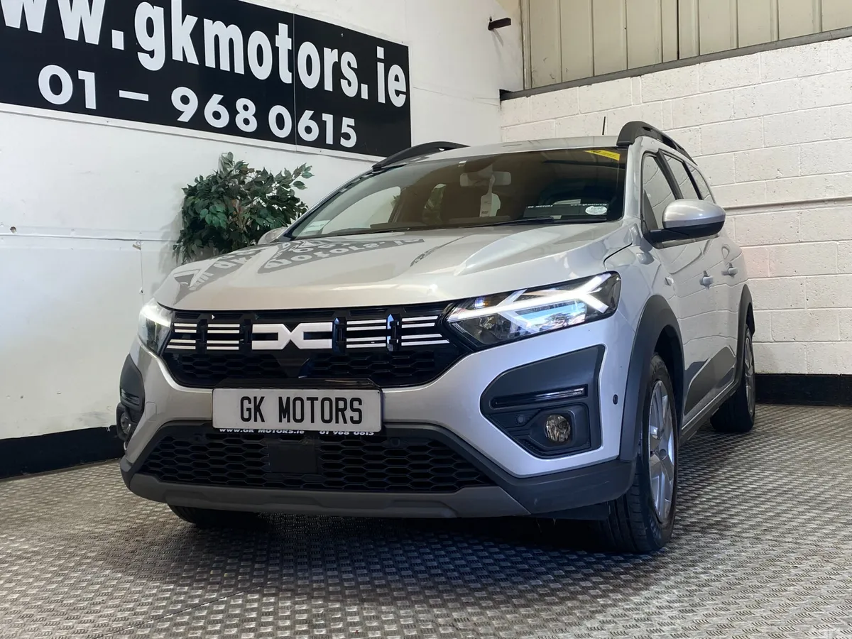 Dacia Jogger MPV, Petrol, 2023, Grey