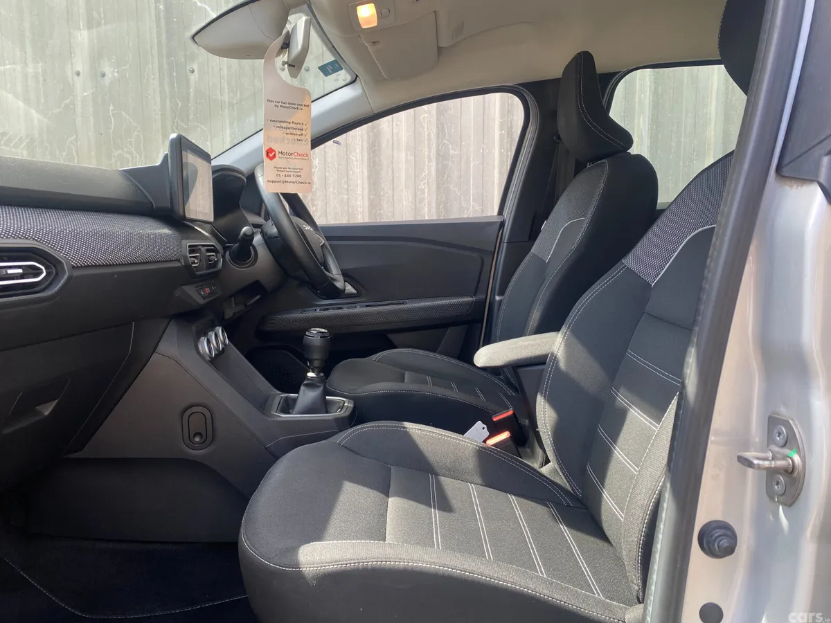 Dacia Jogger MPV, Petrol, 2023, Grey