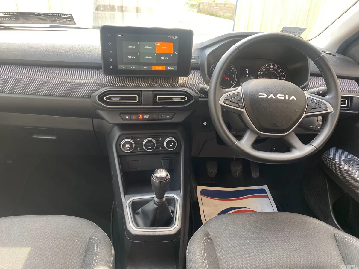 Dacia Jogger MPV, Petrol, 2023, Grey