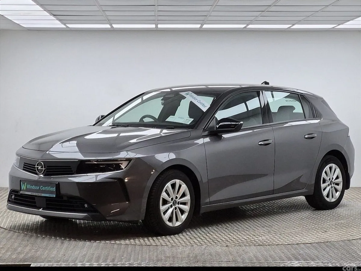 Opel Astra Hatchback, Petrol, 2023, Grey