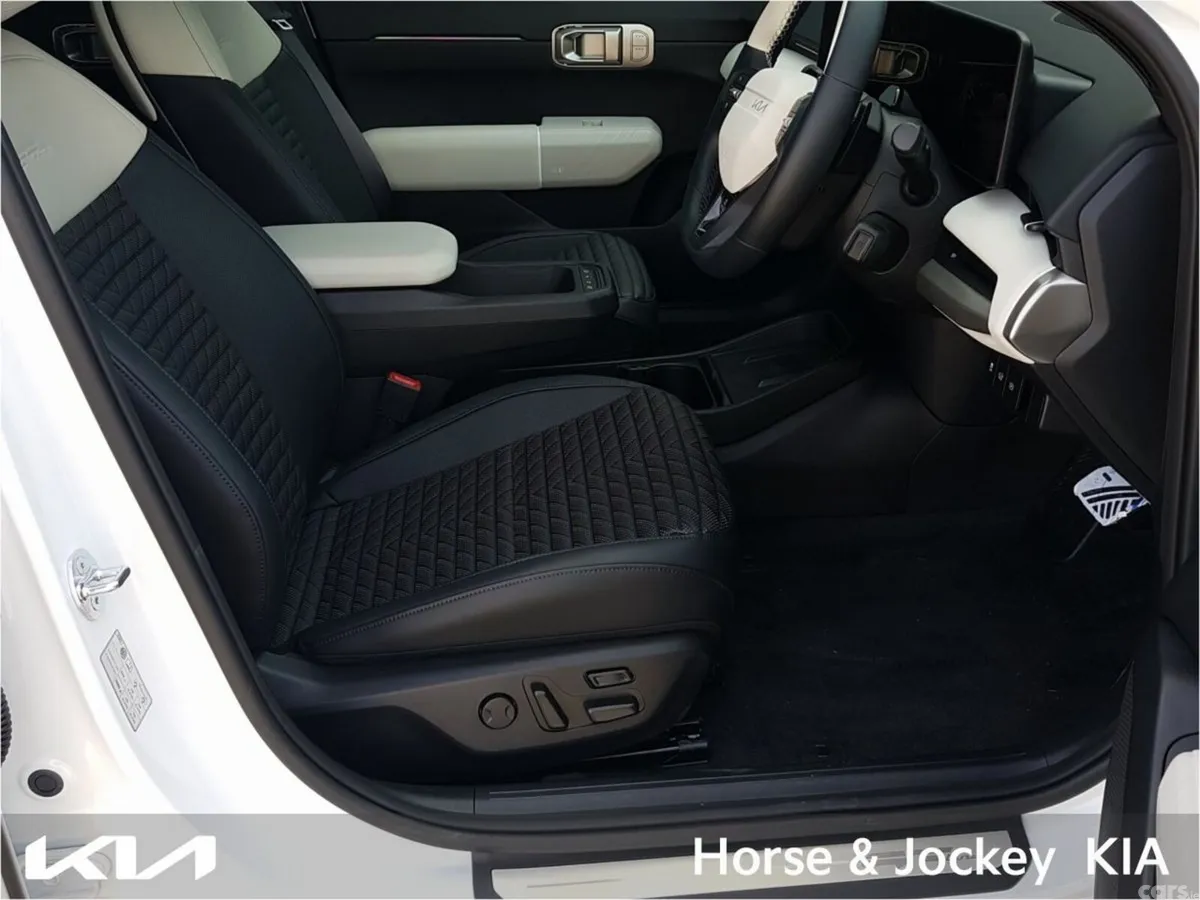 Kia EV4 Hatchback, Electric, 2026, White