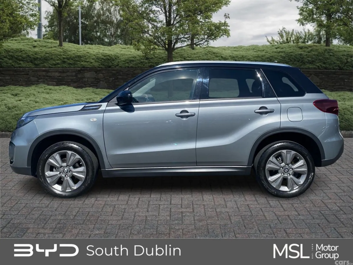 Suzuki Vitara SUV, Petrol, 2023, Grey