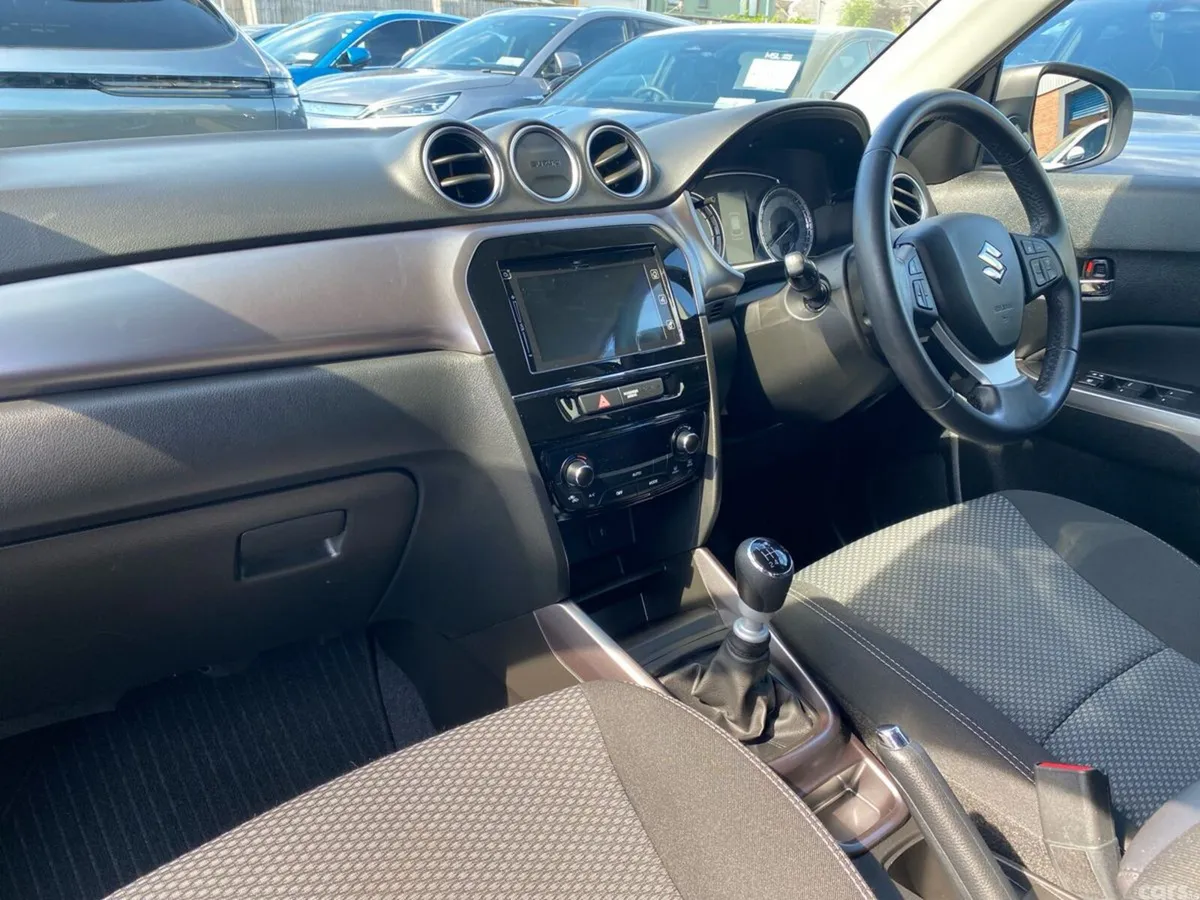 Suzuki Vitara SUV, Petrol, 2023, Grey