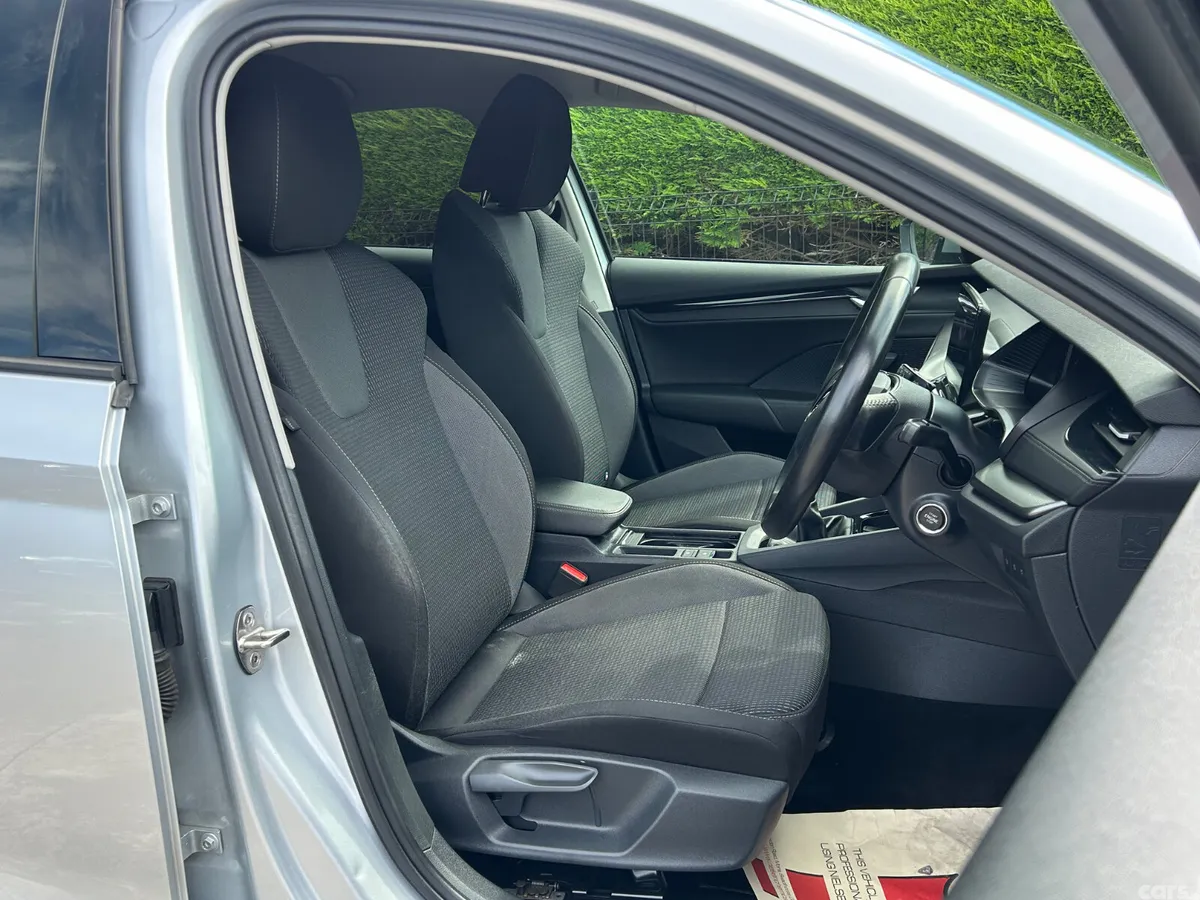 Skoda Octavia Hatchback, Diesel, 2022, Silver