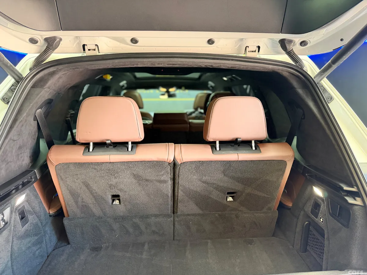 BMW X7 Estate/Jeep, Diesel, 2021, White