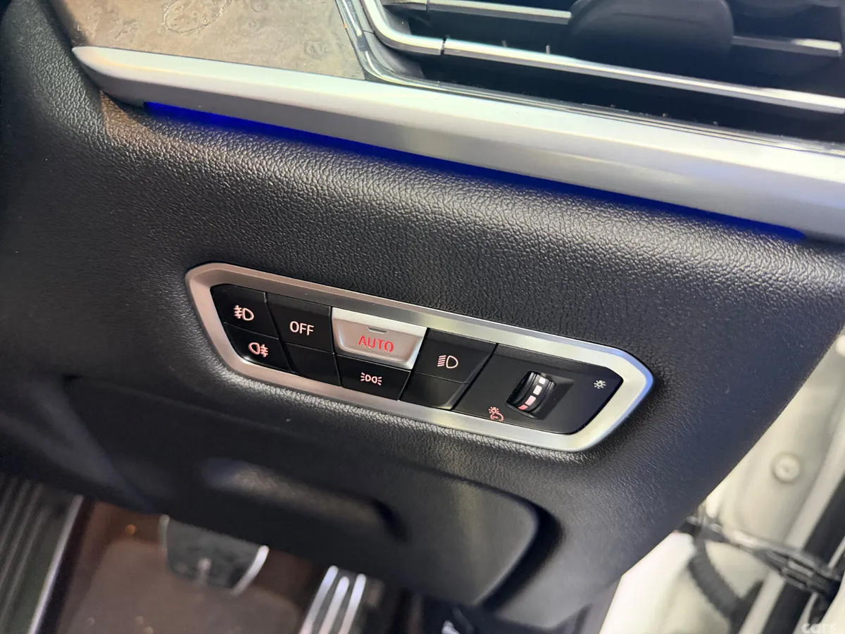 BMW X7 Estate/Jeep, Diesel, 2021, White