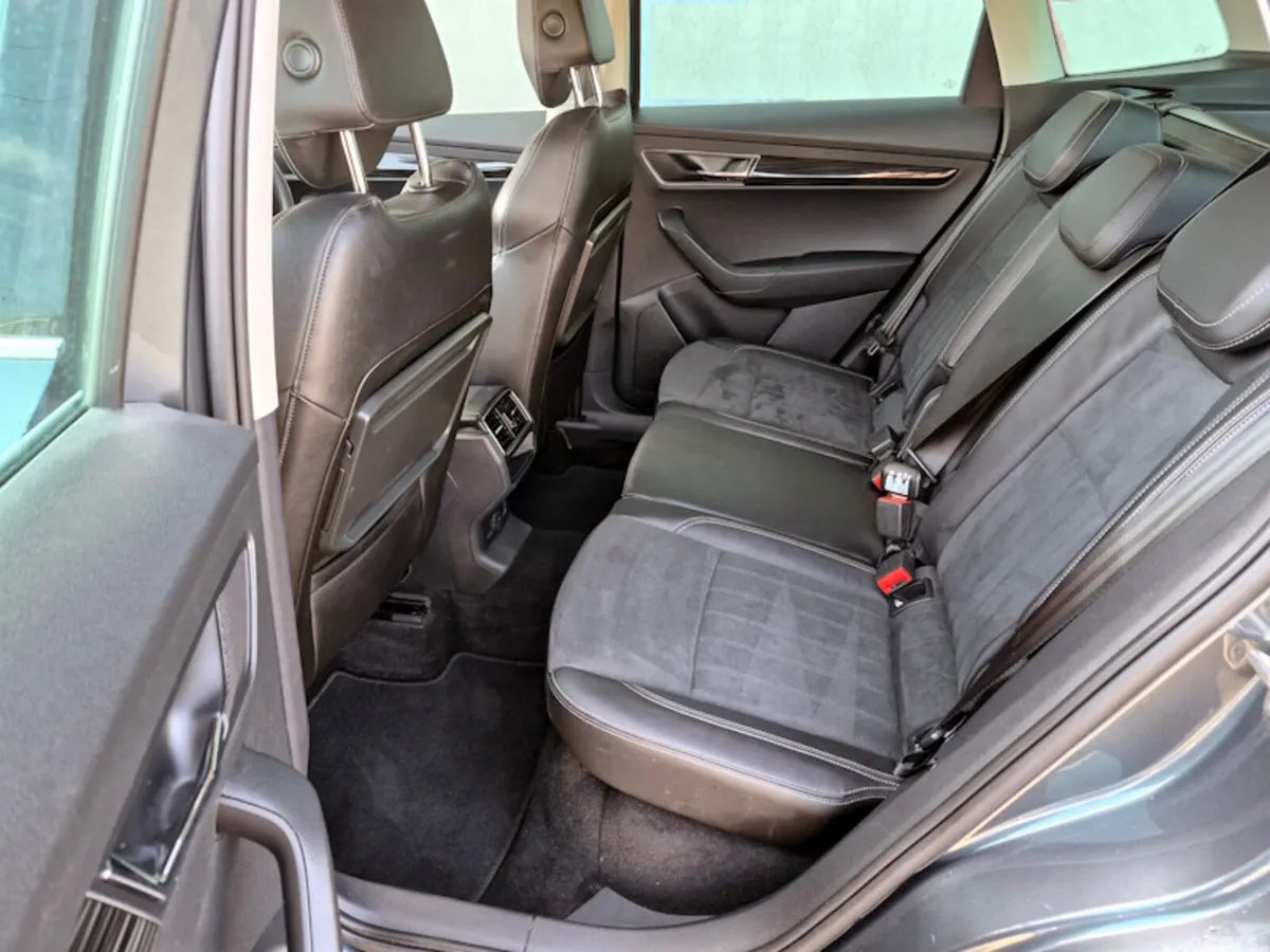 Skoda Karoq Estate, Petrol, 2019, Grey
