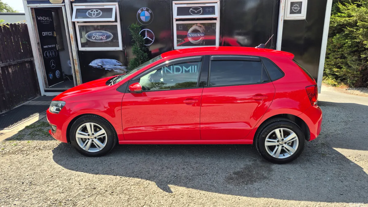 Volkswagen Polo Hatchback, Petrol, 2014, Red