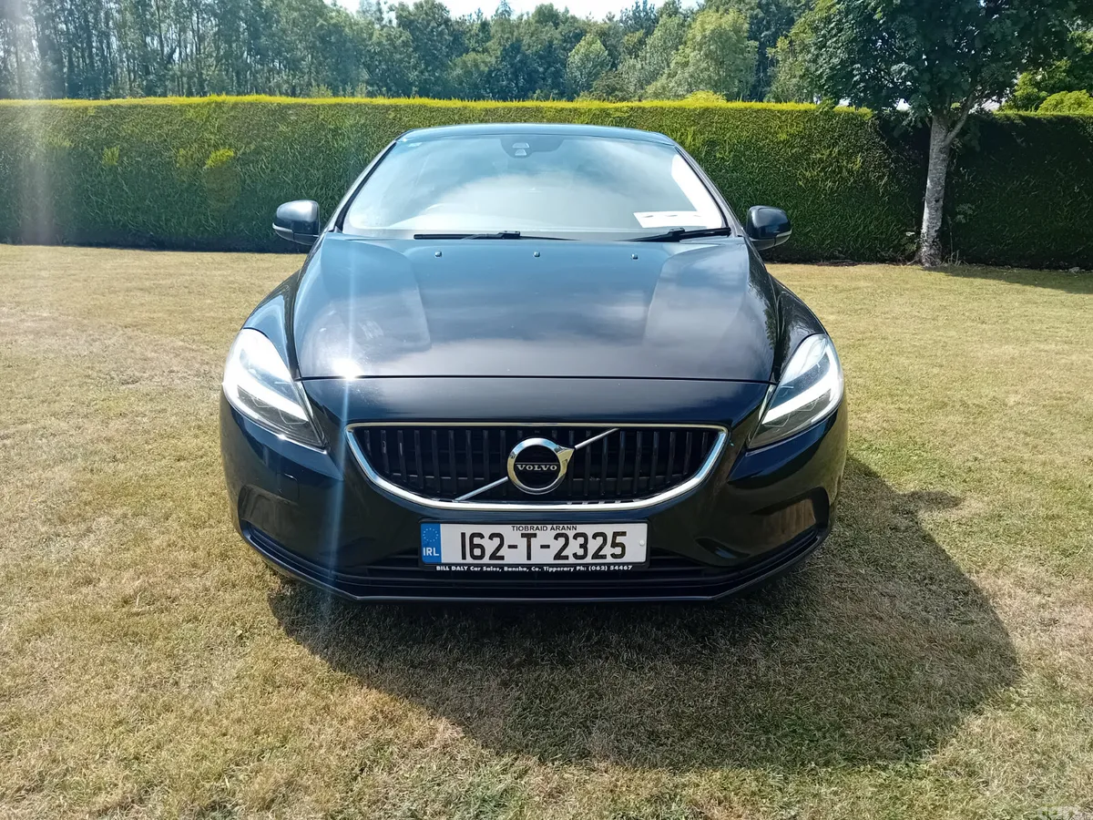 Volvo V40 Hatchback, Diesel, 2016, Black