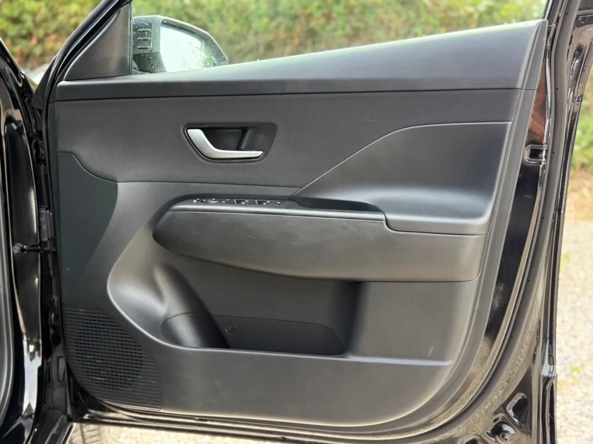 Hyundai KONA MPV, Petrol Hybrid, 2024, Black