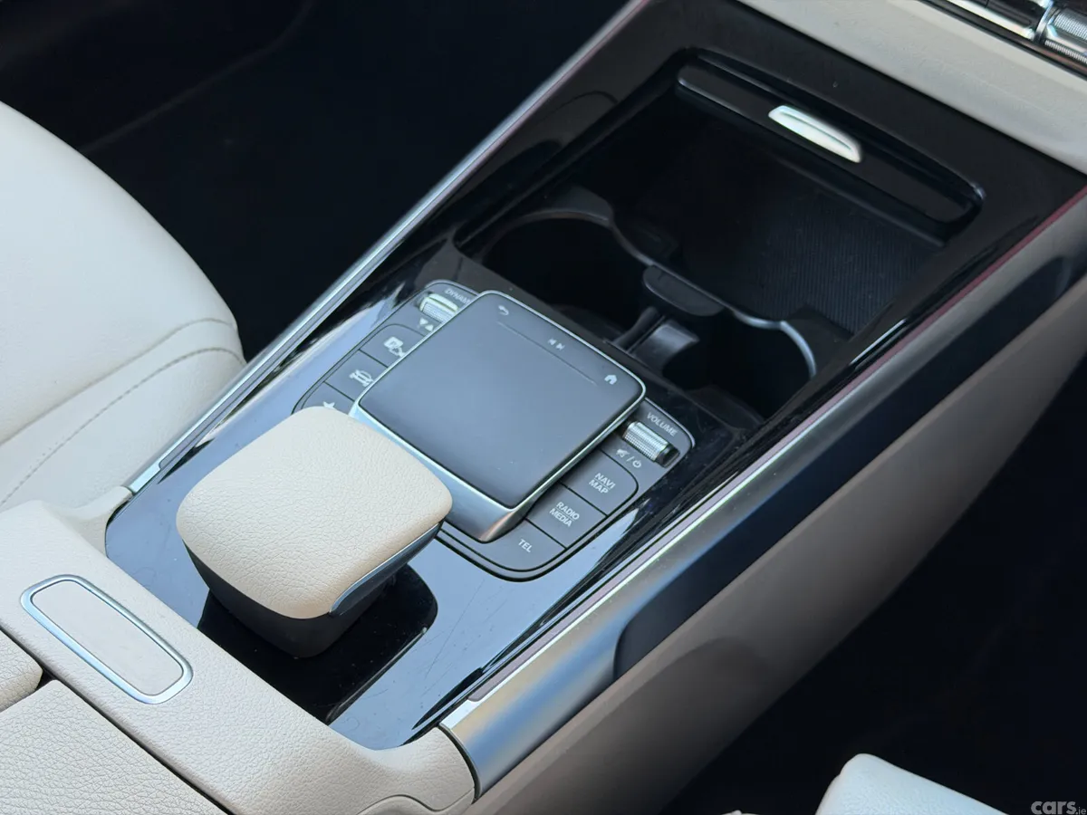 Mercedes-Benz EQB Estate/Jeep, Electric, 2022, Blue
