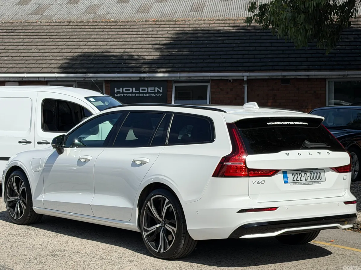 Volvo V60 Estate, Petrol Plug-in Hybrid, 2022, White