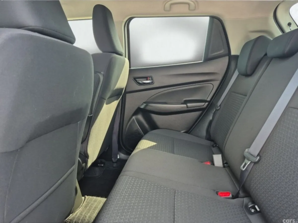 Suzuki Swift Hatchback, Petrol, 2023, White