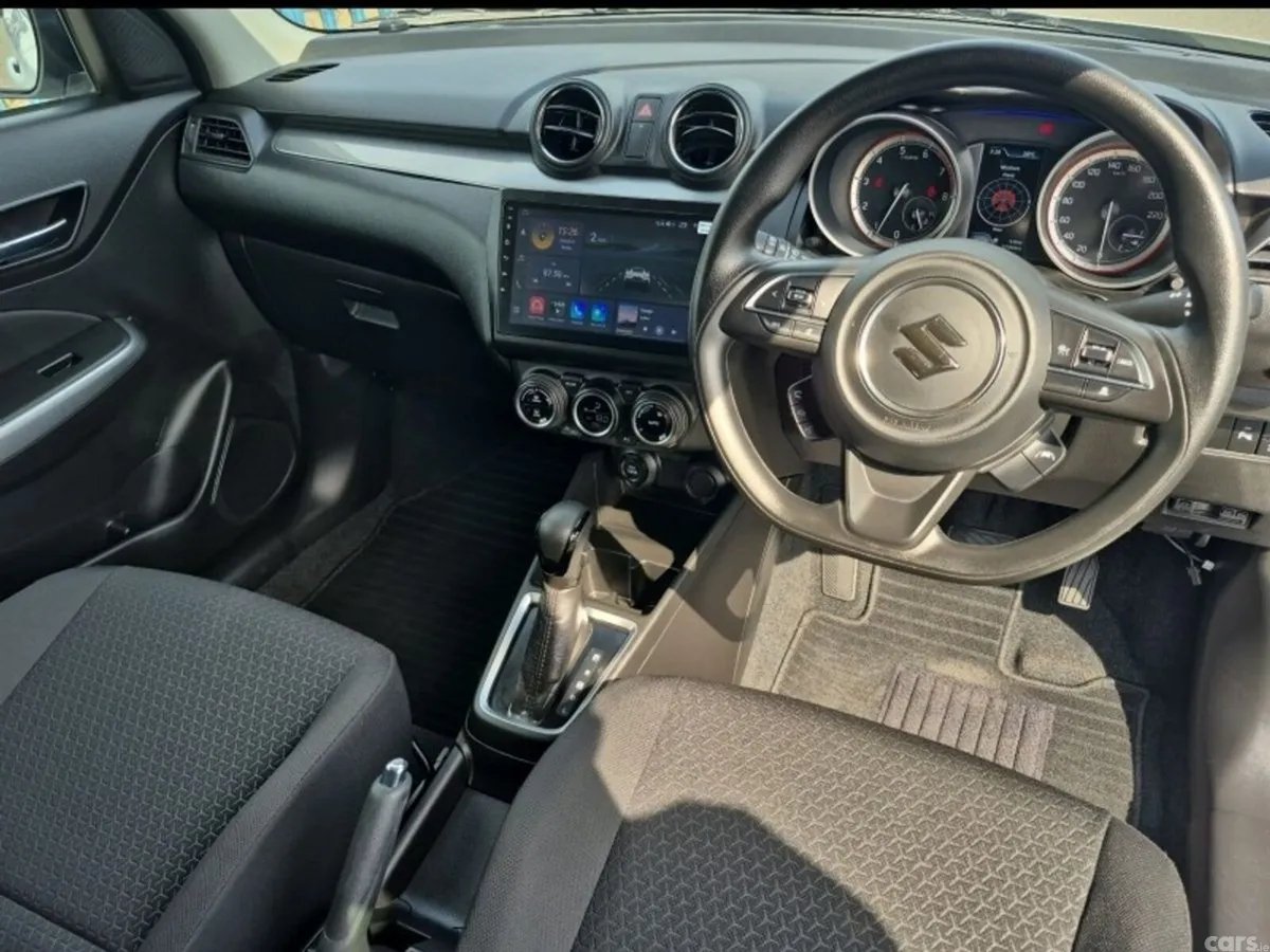 Suzuki Swift Hatchback, Petrol, 2023, White