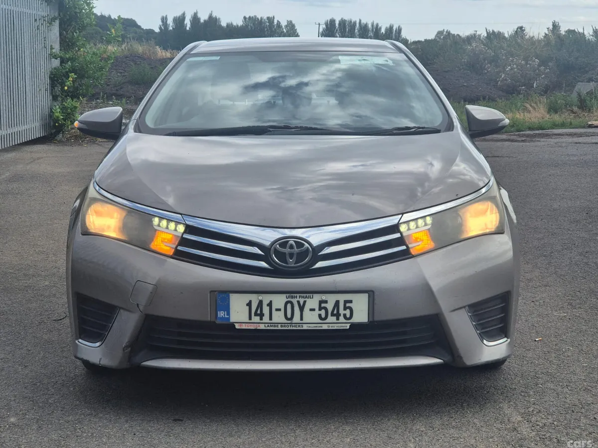 Toyota Corolla Saloon, Diesel, 2014, Grey