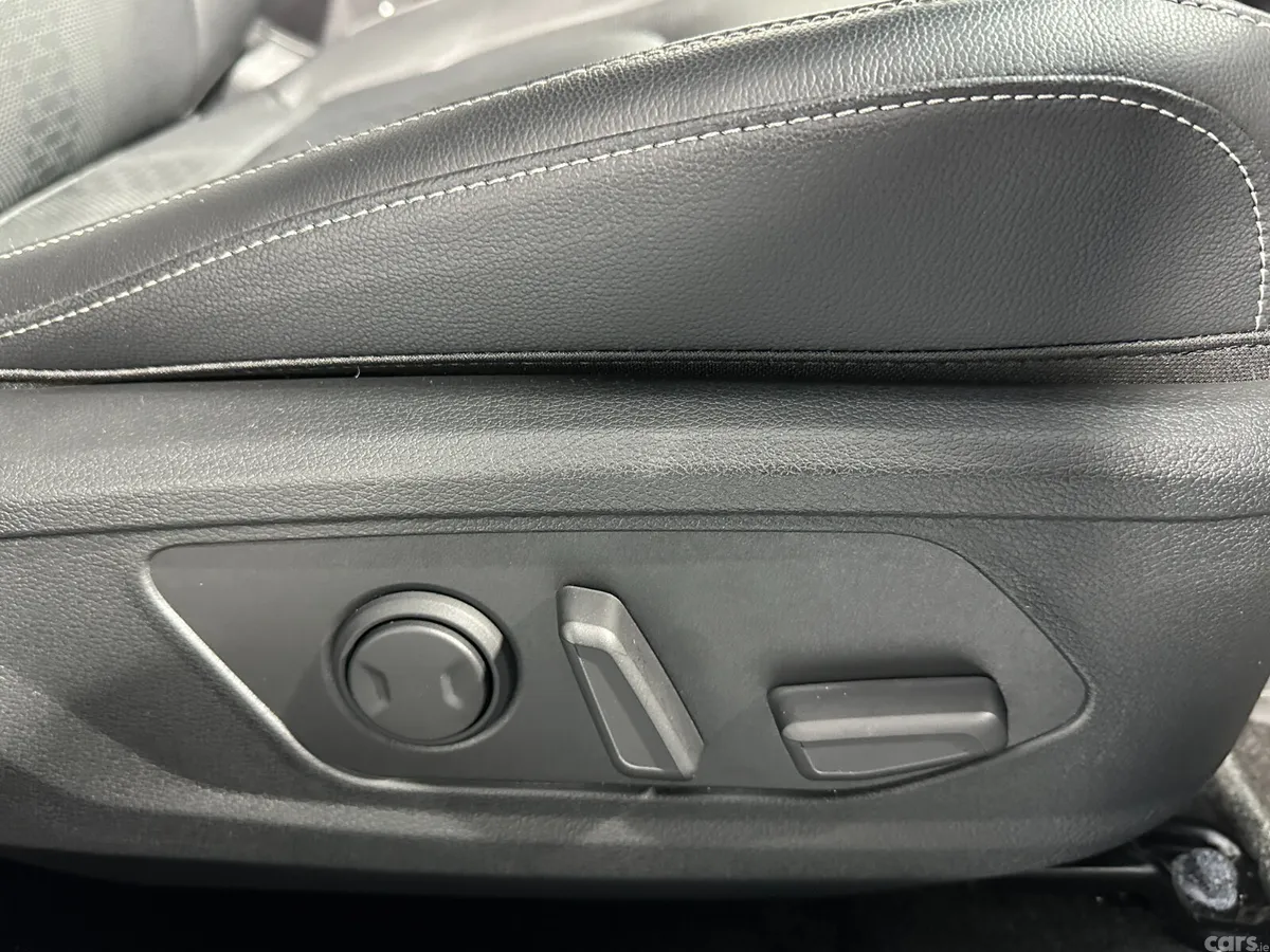 Kia Sportage SUV, Petrol Plug-in Hybrid, 2026, Blue