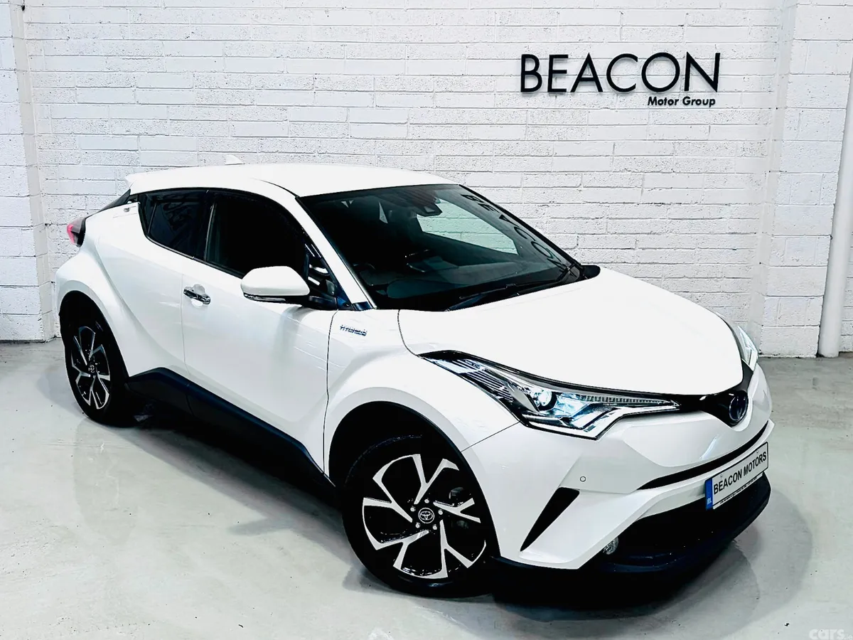 Toyota C-HR SUV, Petrol Hybrid, 2019, White