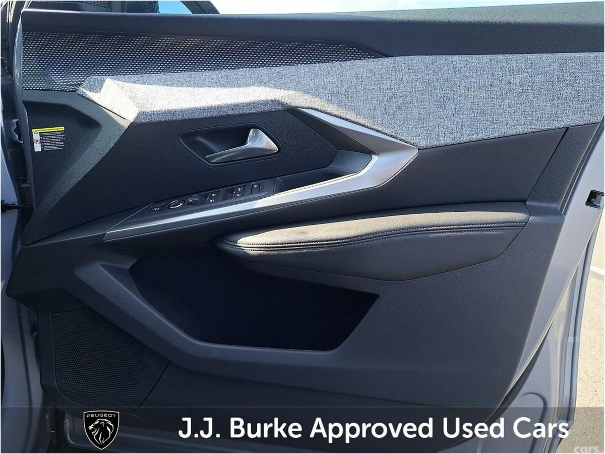 Peugeot 3008 SUV, Petrol Hybrid, 2026, Grey