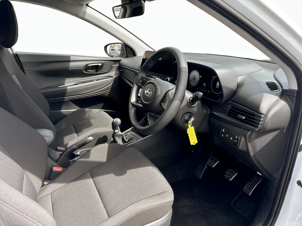Hyundai Bayon Estate/Jeep, Petrol, 2026, White