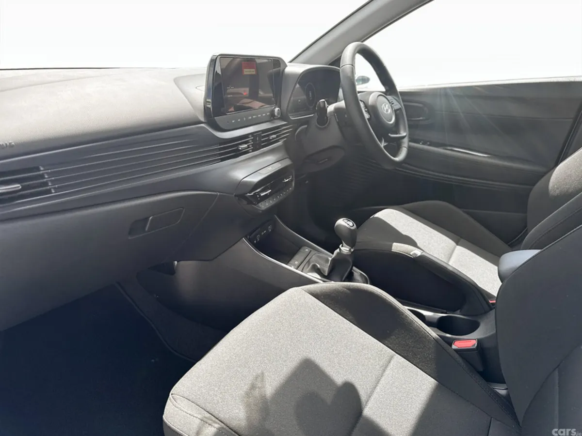 Hyundai Bayon Estate/Jeep, Petrol, 2026, White