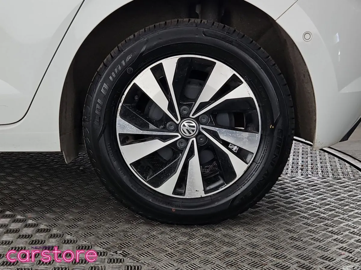 Volkswagen Polo Hatchback, Petrol, 2019, White