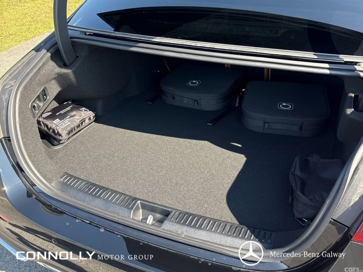 Mercedes-Benz E-Class Saloon, Diesel Plug-in Hybrid, 2027, Black