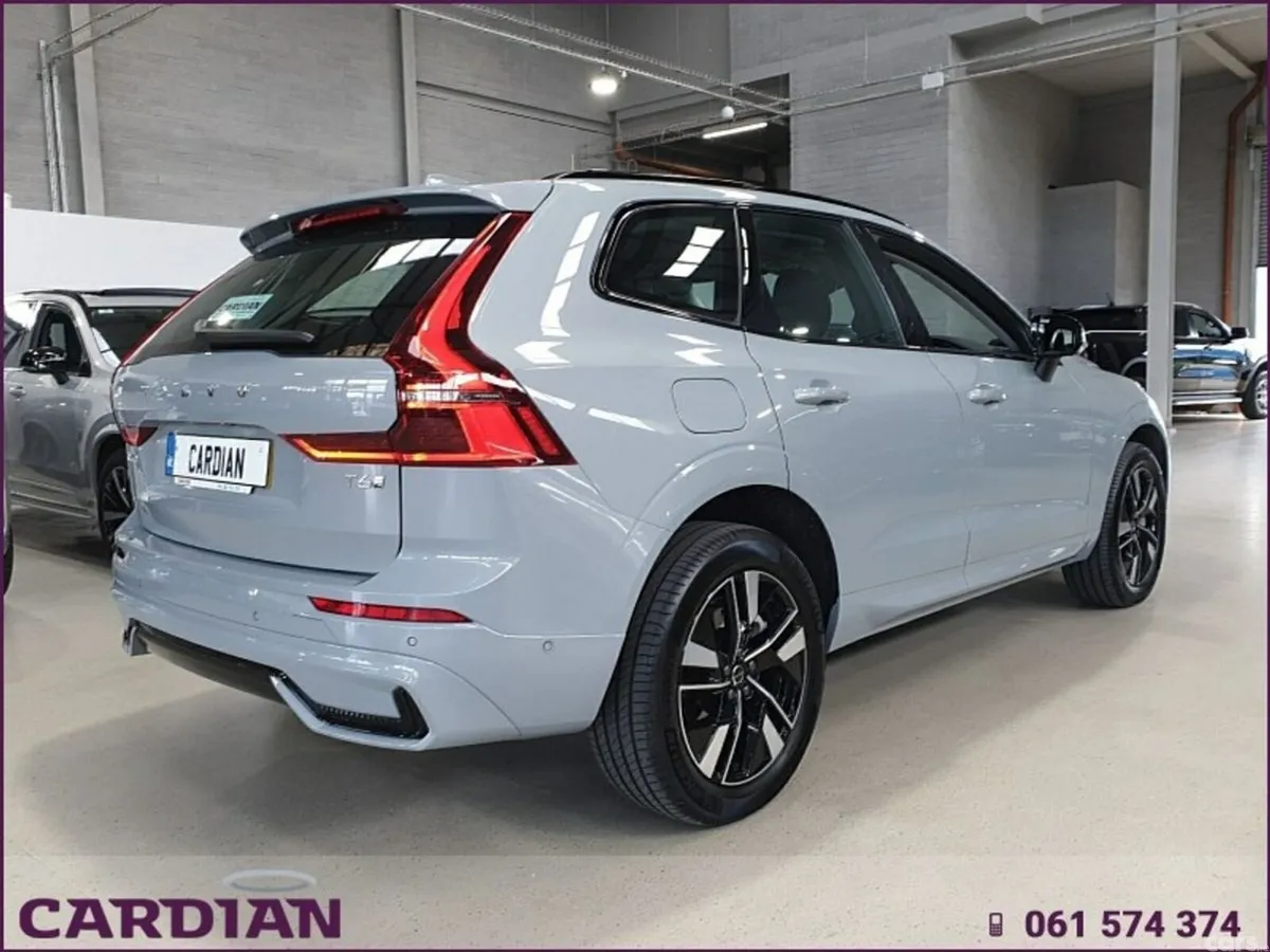 Volvo XC60 SUV, Petrol Hybrid, 2026, Grey