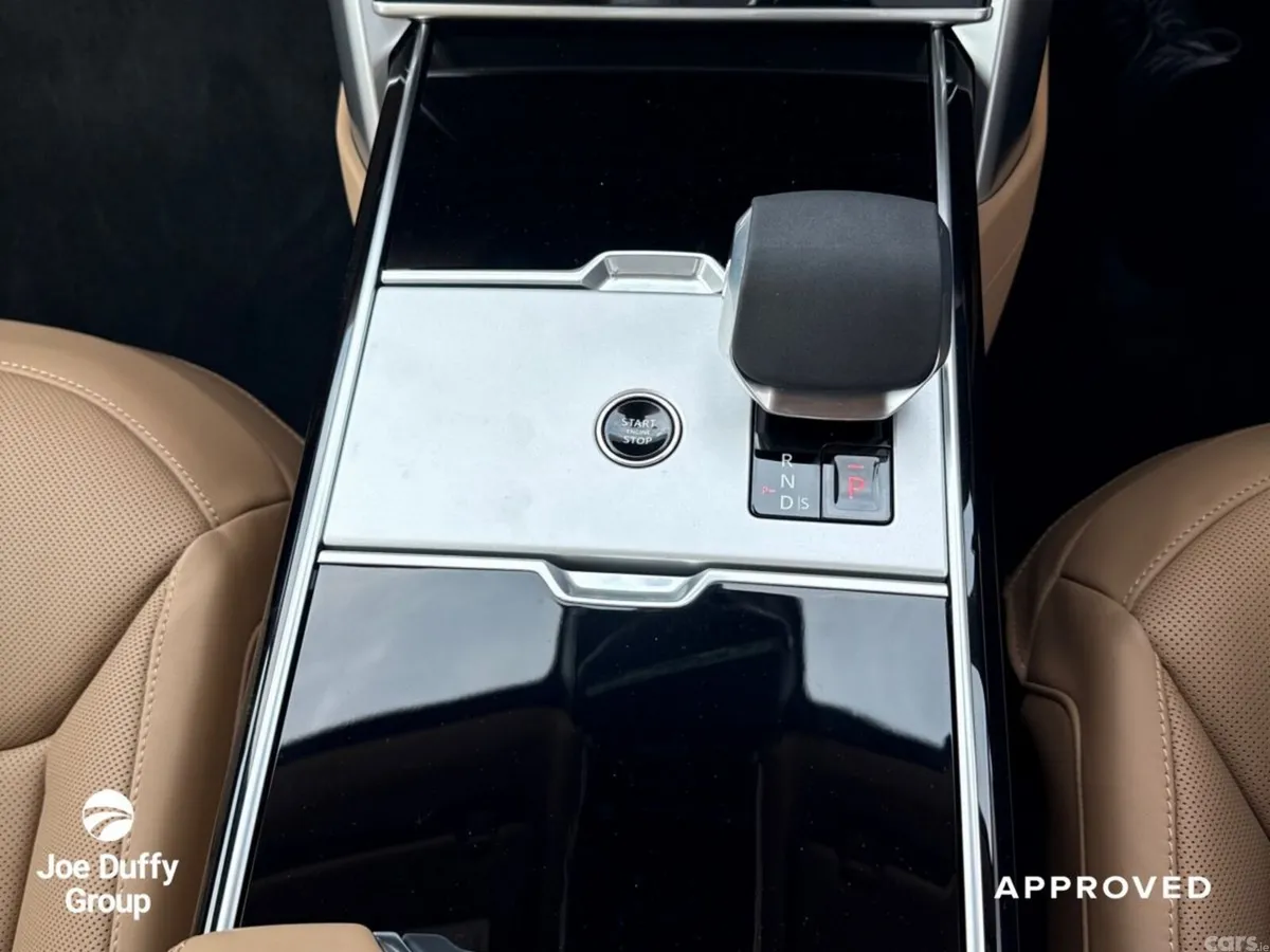 Land Rover Range Rover SUV, Petrol Plug-in Hybrid, 2026, Blue