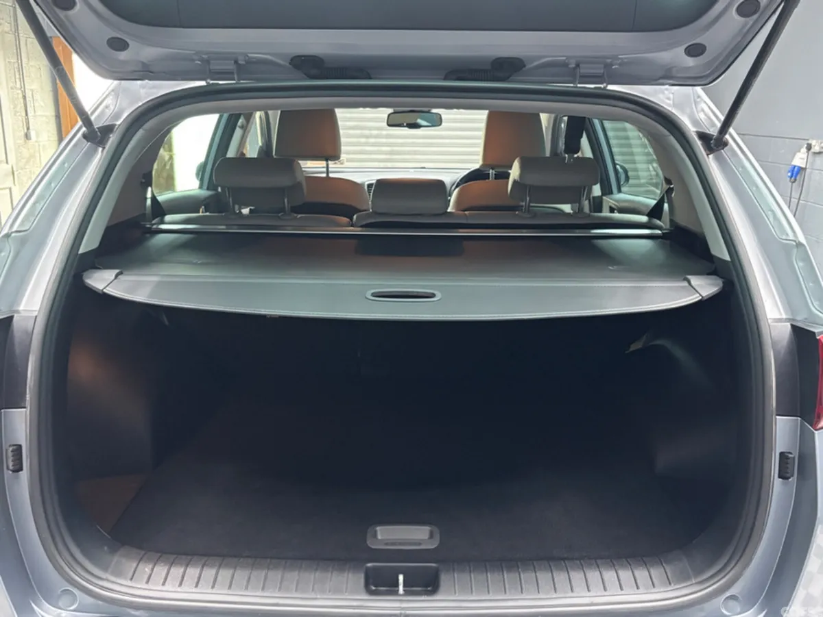 Kia Sportage MPV, Diesel Hybrid, 2021, Grey