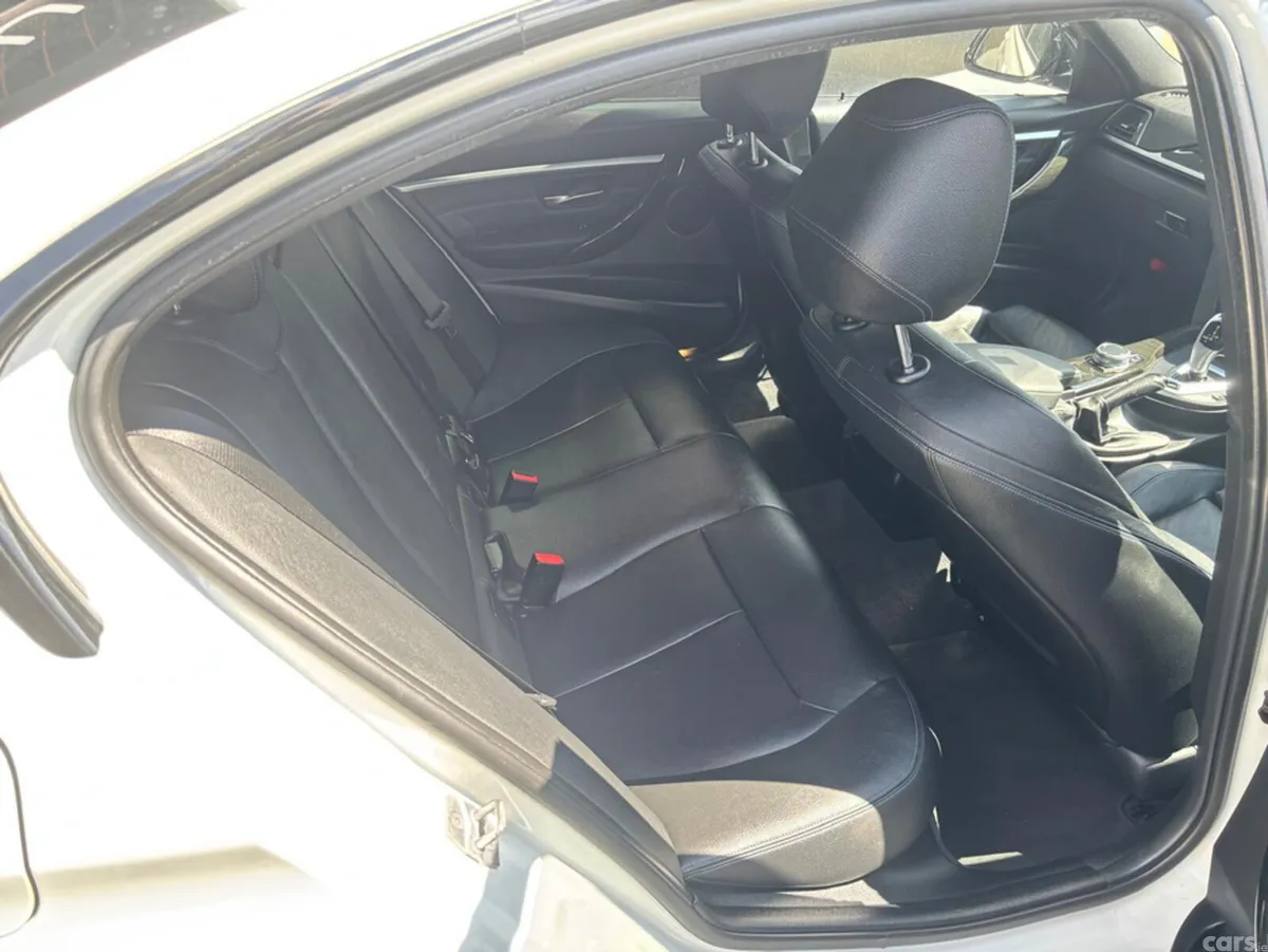 BMW 3-Series Saloon, Petrol Hybrid, 2019, White