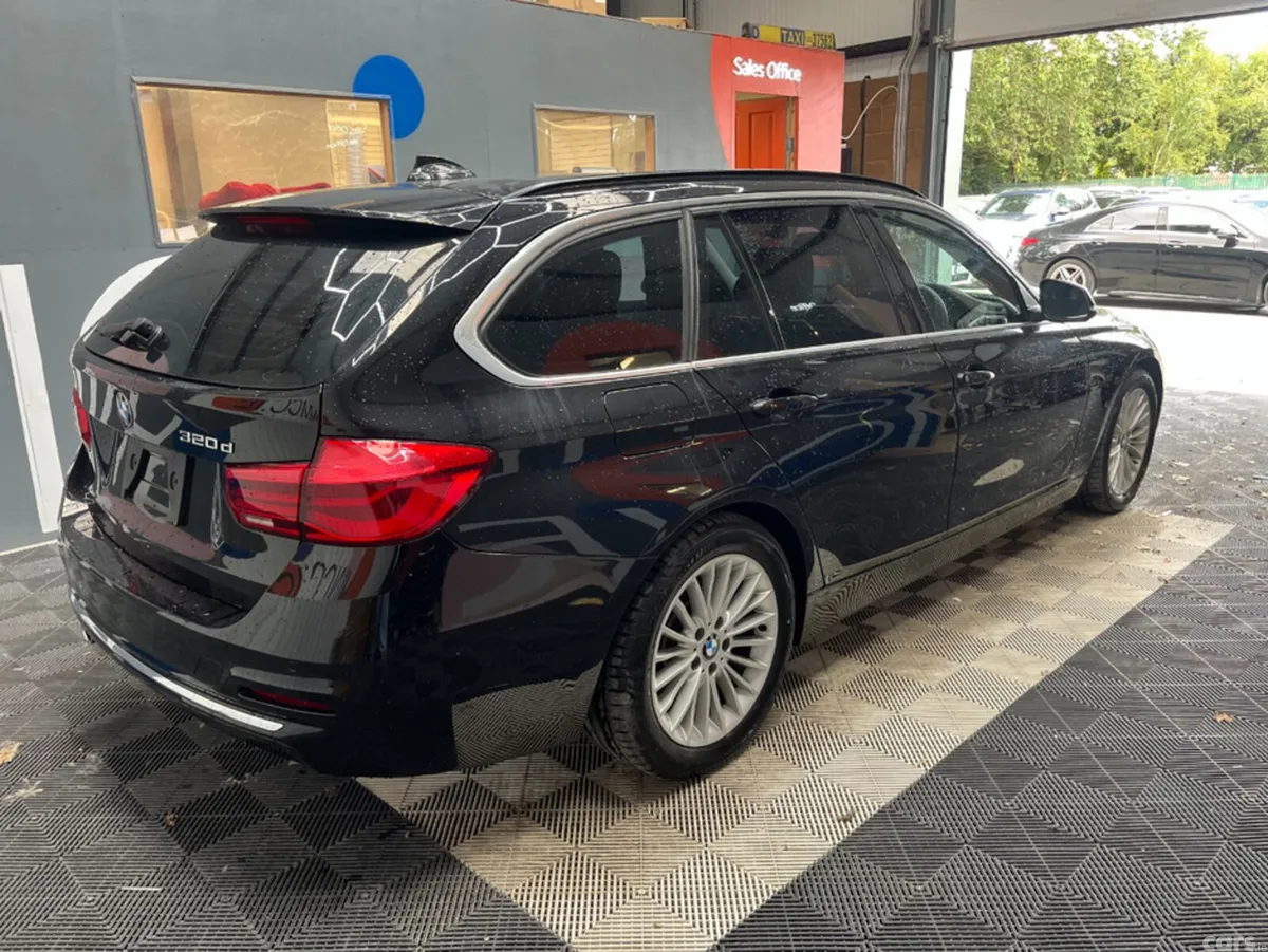 BMW 3-Series Estate, Diesel, 2019, Black