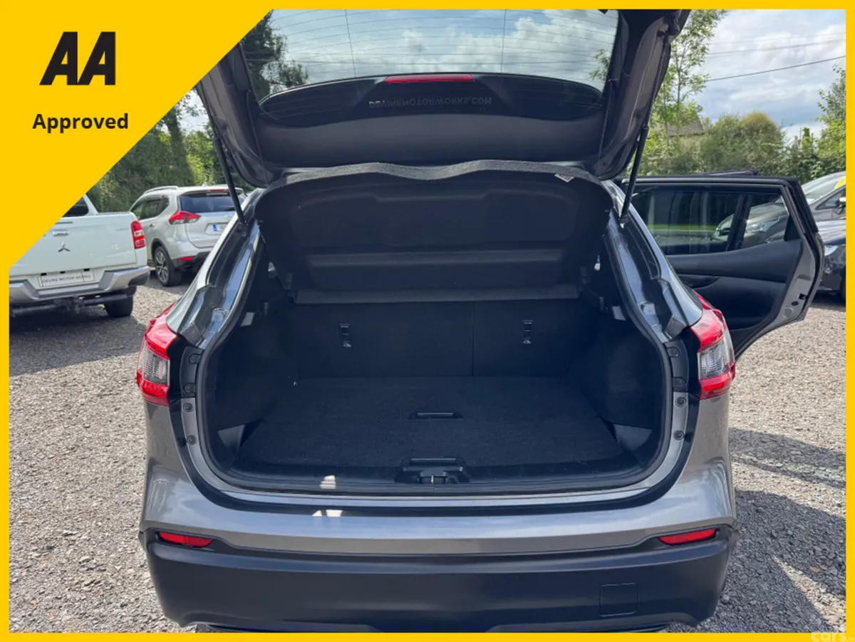 Nissan Qashqai MPV, Diesel, 2018, Grey