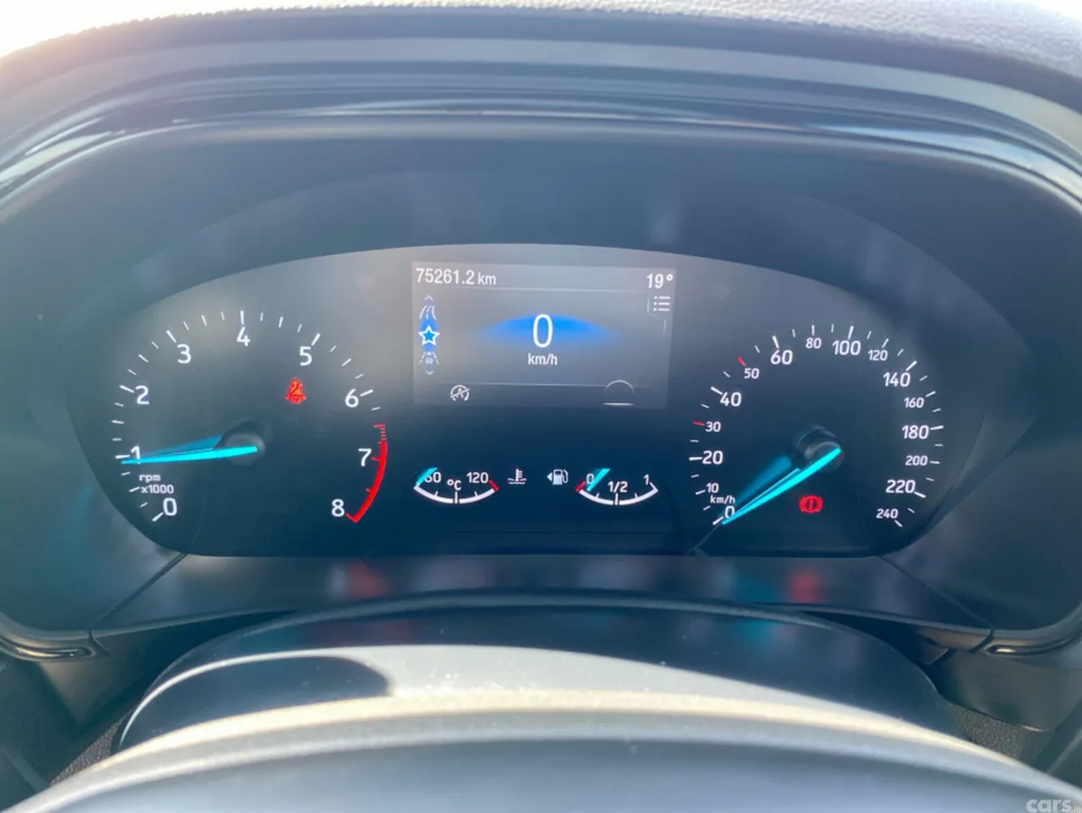 Ford Focus Hatchback, Petrol, 2022, Red