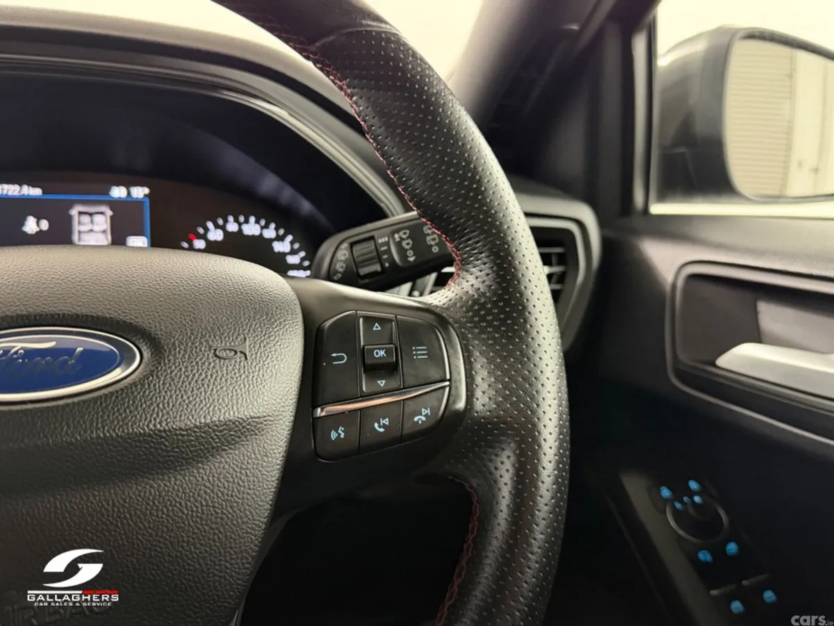 Ford Focus Hatchback, Diesel, 2022, Grey