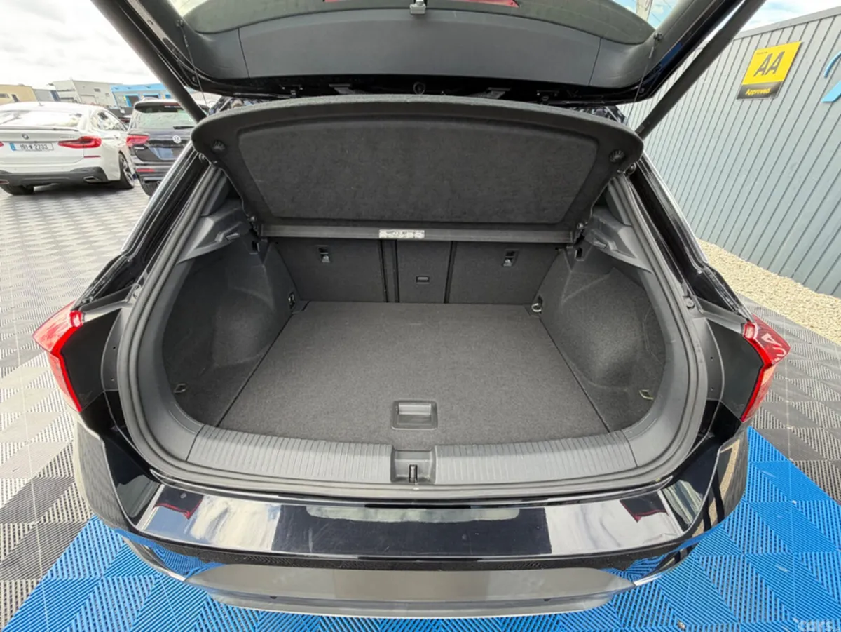Volkswagen T-Roc SUV, Diesel, 2022, Black