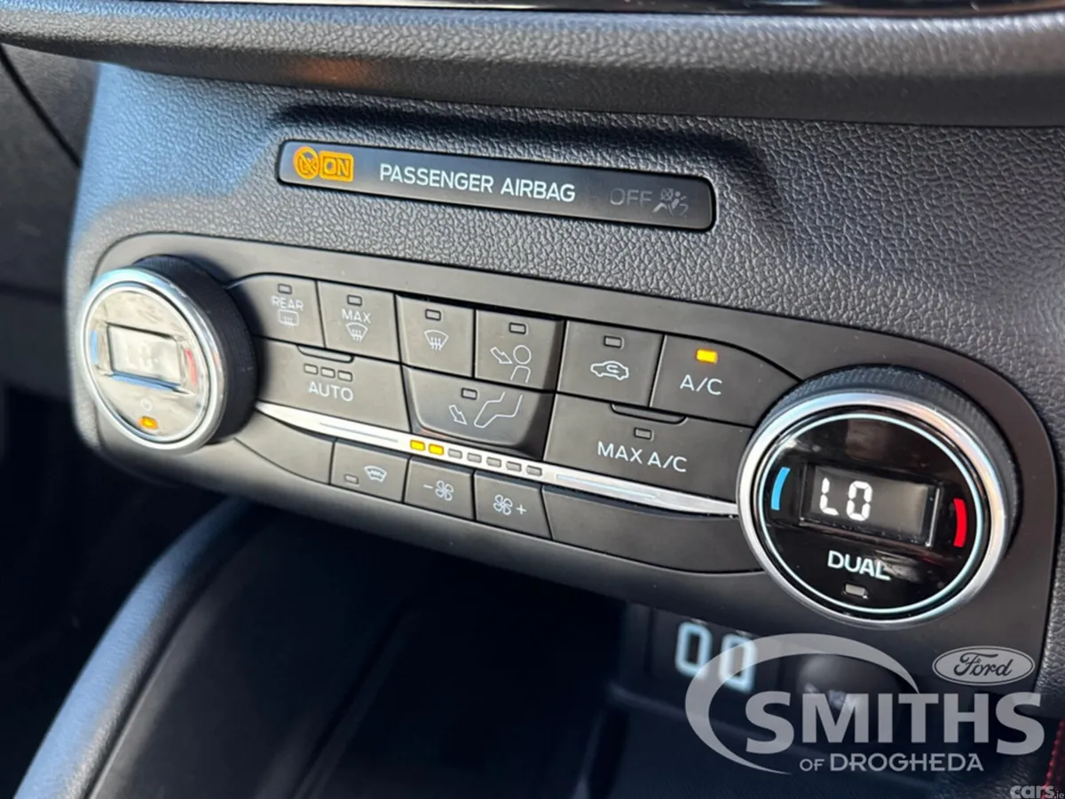 Ford Kuga MPV, Diesel, 2021, Red