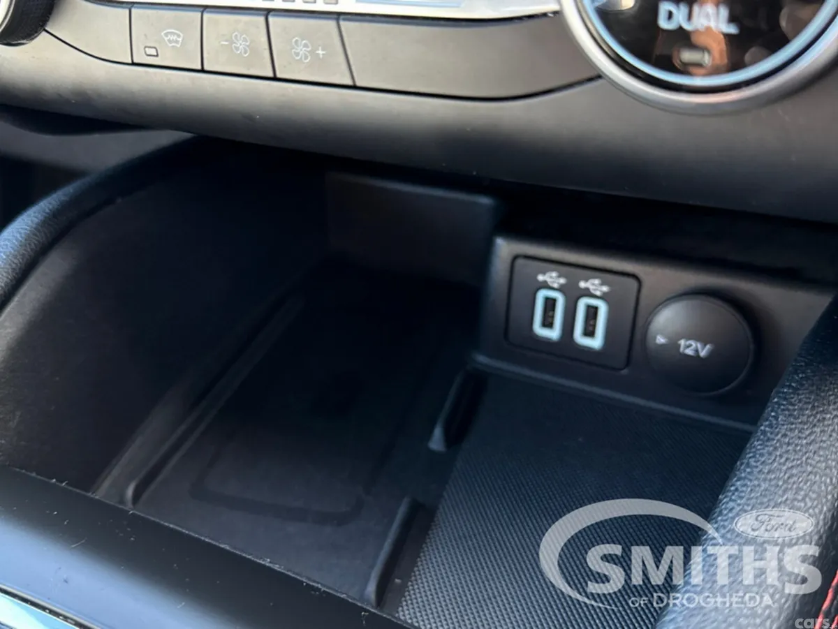 Ford Kuga MPV, Diesel, 2021, Red