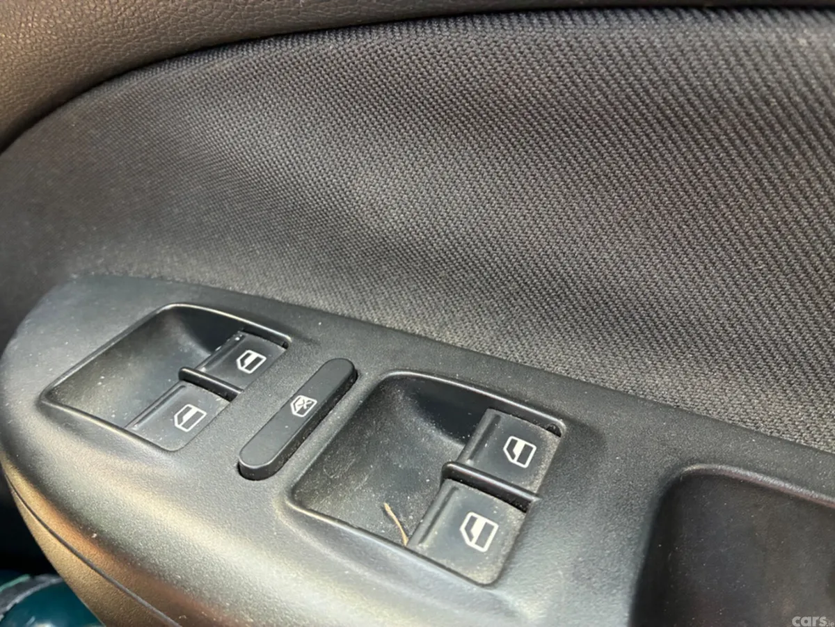 Skoda Octavia Hatchback, Petrol, 2009, Beige