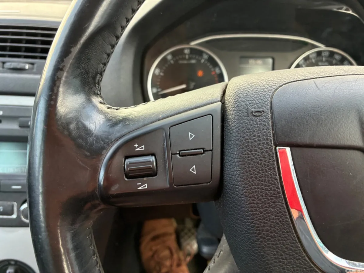 Skoda Octavia Hatchback, Petrol, 2009, Beige
