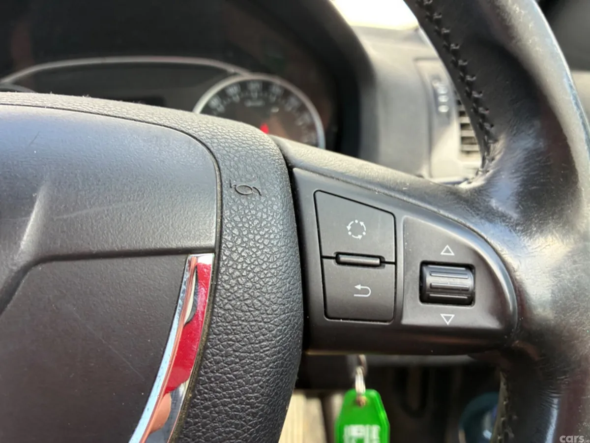 Skoda Octavia Hatchback, Petrol, 2009, Beige