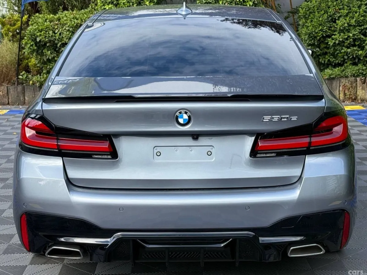 BMW 5-Series Saloon, Petrol Plug-in Hybrid, 2021, Grey